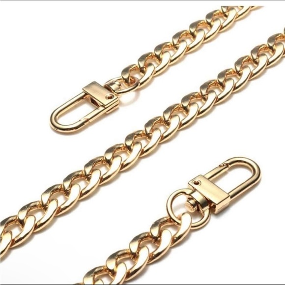Premium Gold 47” interlock chain - Picture 3 of 3